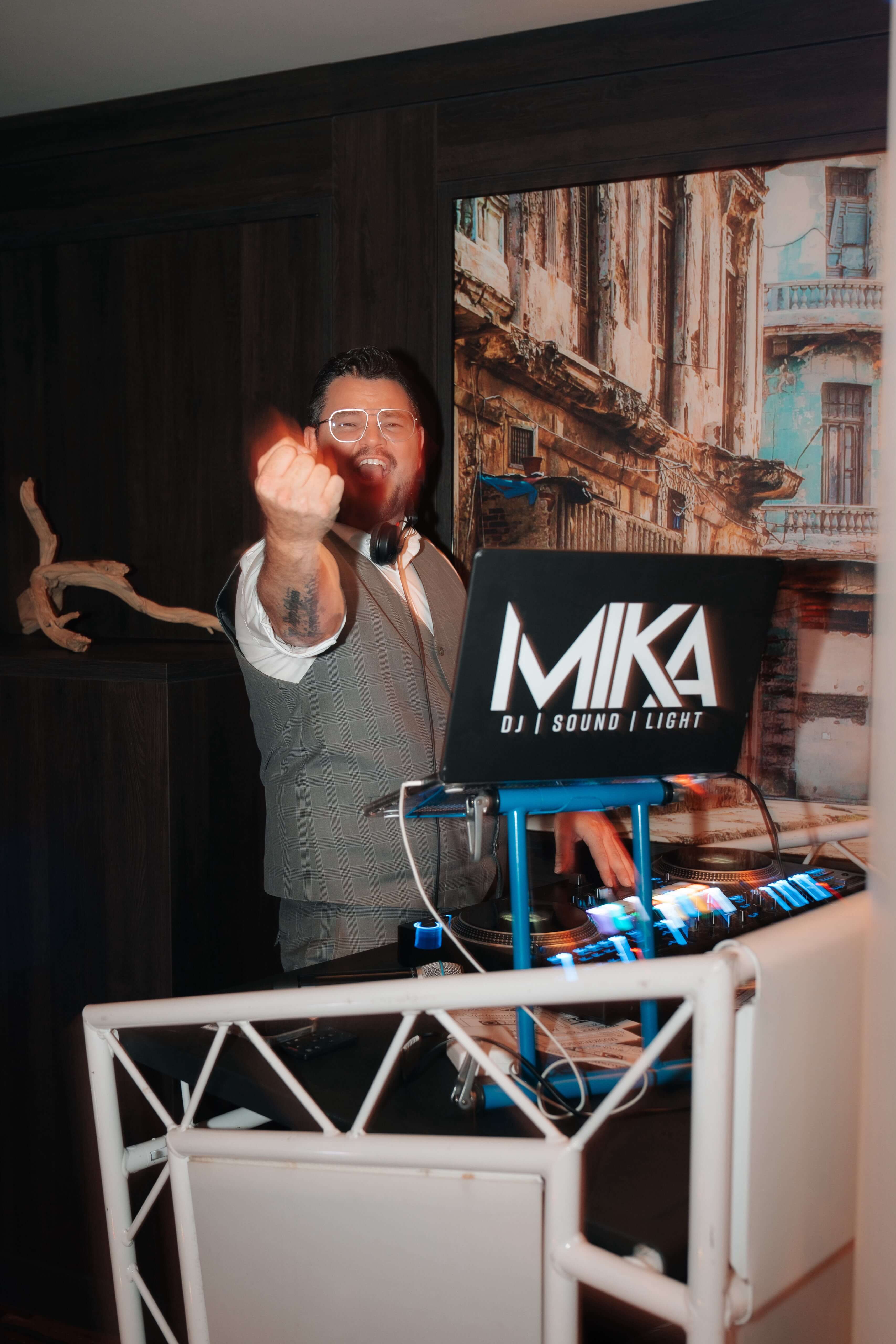 auch ein DJ sprüht voller Emotionen